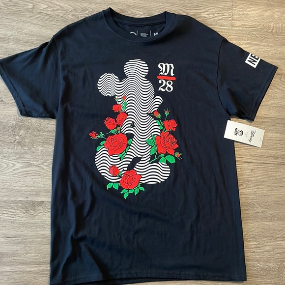 🆕 Neff Disney Mickey Mouse Wavy line Roses T-shirt - Picture 2 of 3
